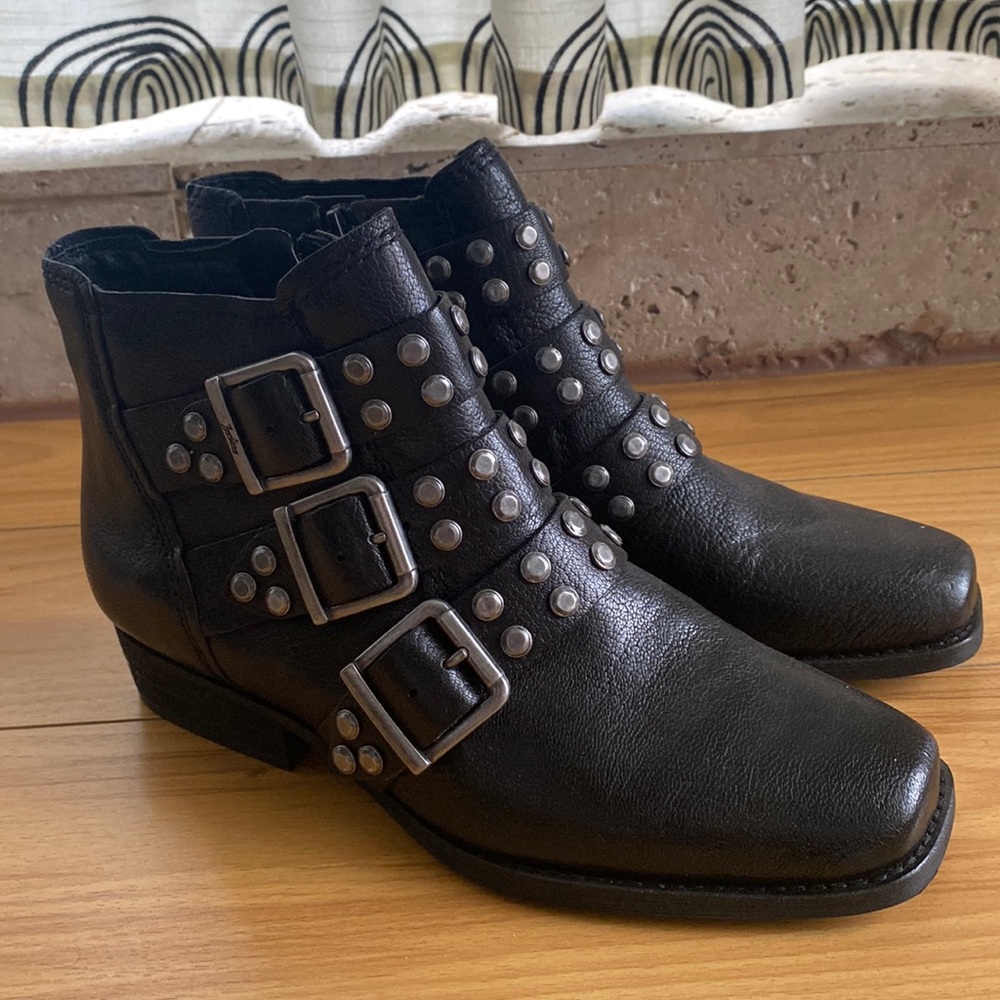 Cool Boots with buckles and studs.